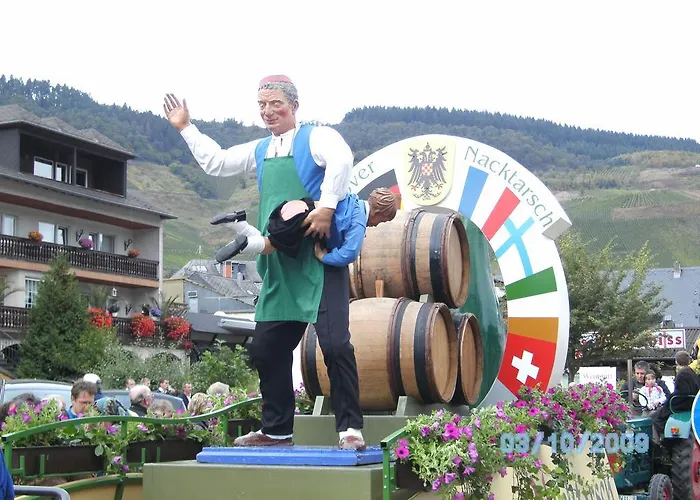 Gaestehaus Heidi Lägenhet *